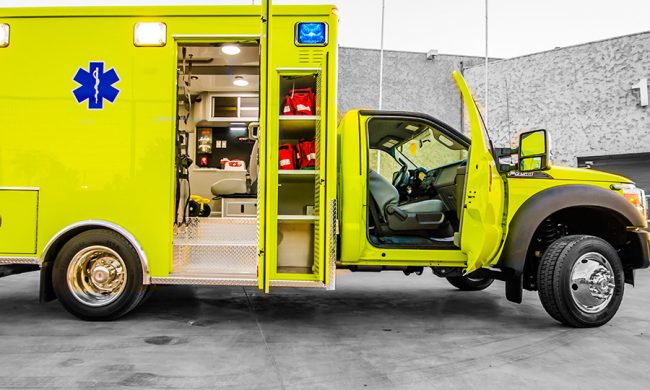 Ambulancia-F-450-KKK-1-650x390.jpg